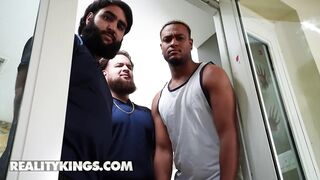 REALITY KINGS - Sultry Sweethearts Luna Luxe & Keisha Grey Score Large In A Frat Abode With Sexy Nerd Parker