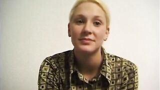 Masturbation of picked up gal