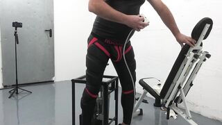 Front view screwing machine Mr Ed vibrator biggest plug maskulo leggings