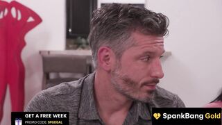 SPANKBANG GOLD - Stacked mother I'd like to fuck Jennifer White Has Sexual 3some with Babysitter and Hubby