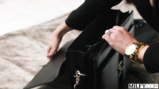 MILFY Boss lady Melissa screws assistant on business travel