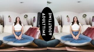 UP CLOSE VR - Hot Ella Reese Takes U On A Captivating, Steamy And Nasty Adventure In POV