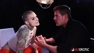 Tattooed prisoner Titi Ramone bangs the detective
