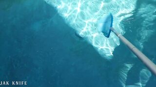 ROCK FRENCH HONEY needs aid removing her bikini - Effy Gal