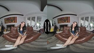 UP CLOSE VR - Excited Small Sarah Lace Shows U Her Riding Skills On Your Hard Rod - POV