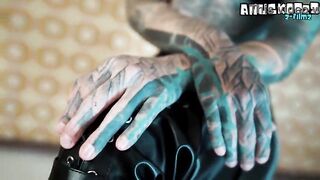 Inked Bitch Impales Herself on Biggest Ebony Sex-toy – Haunch High Heels & Anal Ride