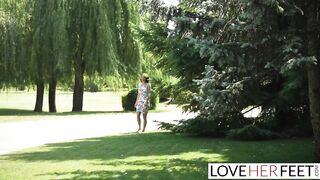 Feet Femdom-goddess Natalie Grace Screwed Outdoors