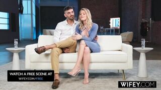 WIFEY Petite Hotwife Sammm Next Door Holds Hubby's Hand During the time that This babe Devours Monster BBC