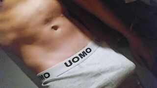 Twink cums in advance of shower