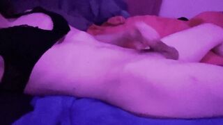 Hung trans hotty crankin' her hog