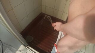 Pissing and cuming in the shower