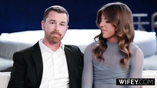 WIFEY Breathtaking Fit Hotwife Jessie Gets Stretched Out By BBC In Front Of Hubby