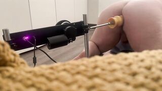 Machine-Mounted Unfathomable Stretch – Thick Silicone Ride