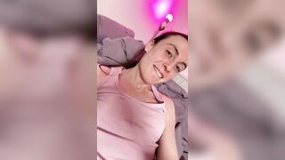 Cheerful 4/twenty JOI! Stoner Step Sis makes u smoke Weed and gives u stroke instructions - trans ejaculation (French Canadian Transsexual Smokin' Cannabis RP)